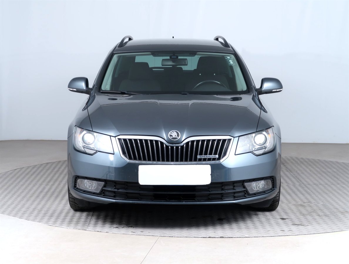 Škoda Superb, 2013 - pohled č. 2