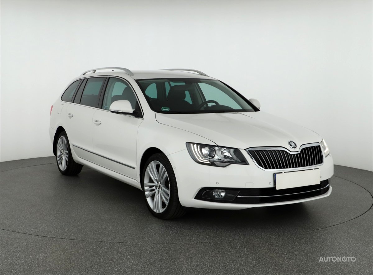 Škoda Superb, 2013 - celkový pohled