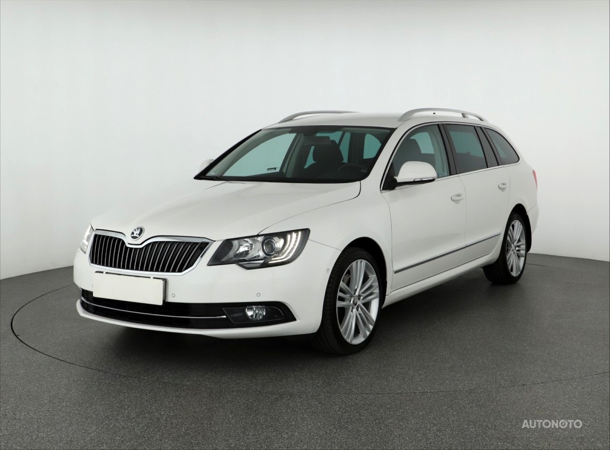 Škoda Superb, 2013 - pohled č. 3