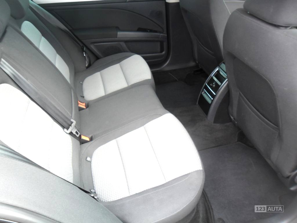 Škoda Superb, 2012 - pohled č. 16