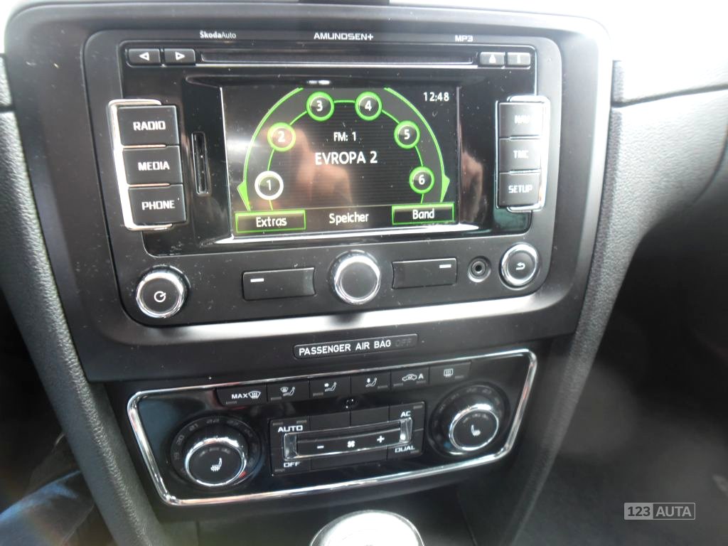 Škoda Superb, 2012 - pohled č. 17