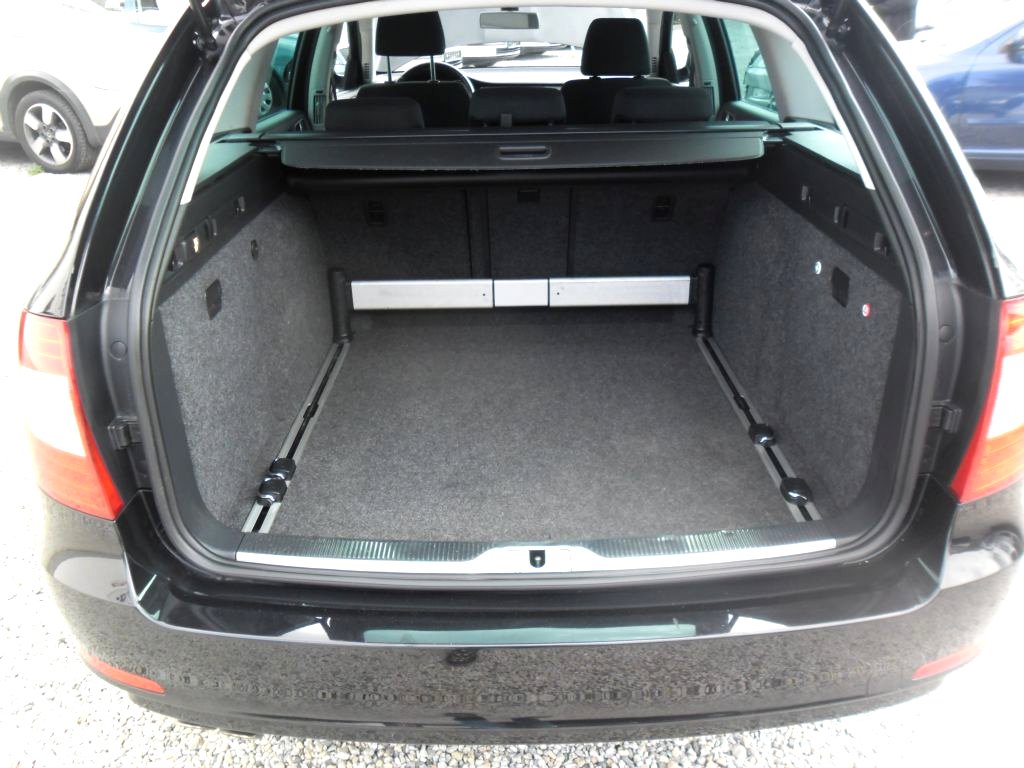 Škoda Superb, 2012 - pohled č. 8