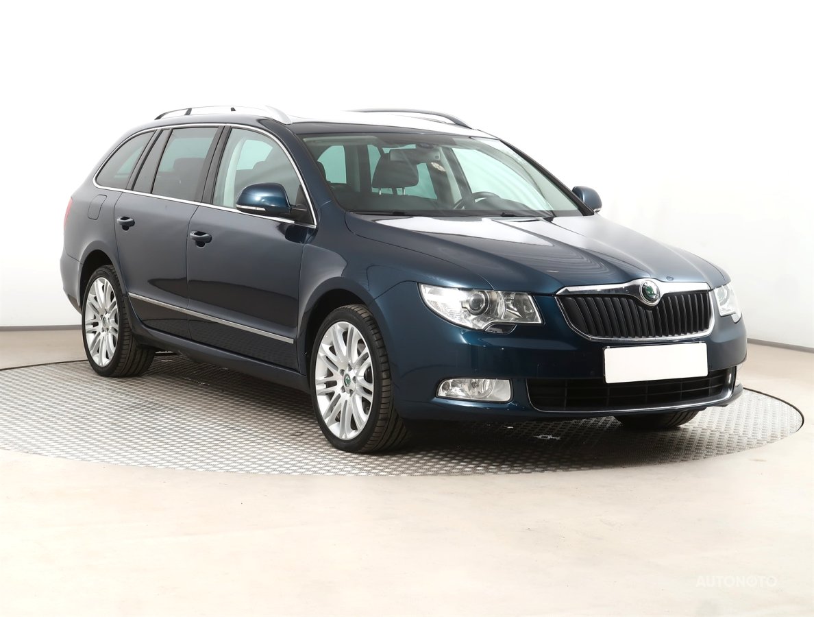 Škoda Superb, 2012 - celkový pohled