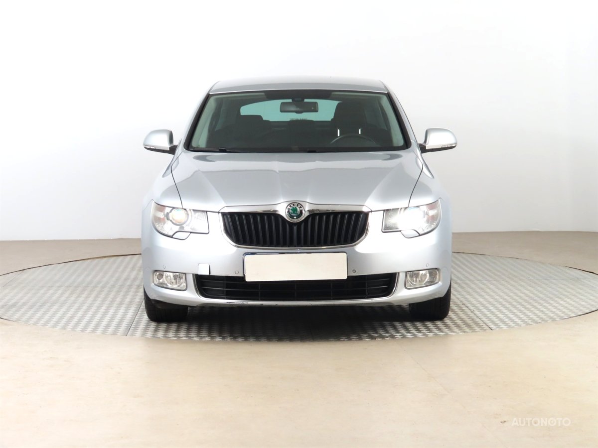 Škoda Superb, 2013 - pohled č. 2