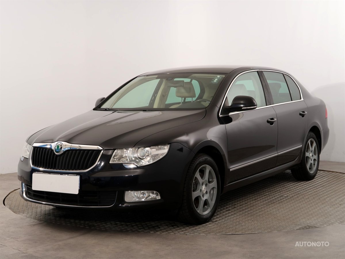 Škoda Superb, 2011 - pohled č. 3
