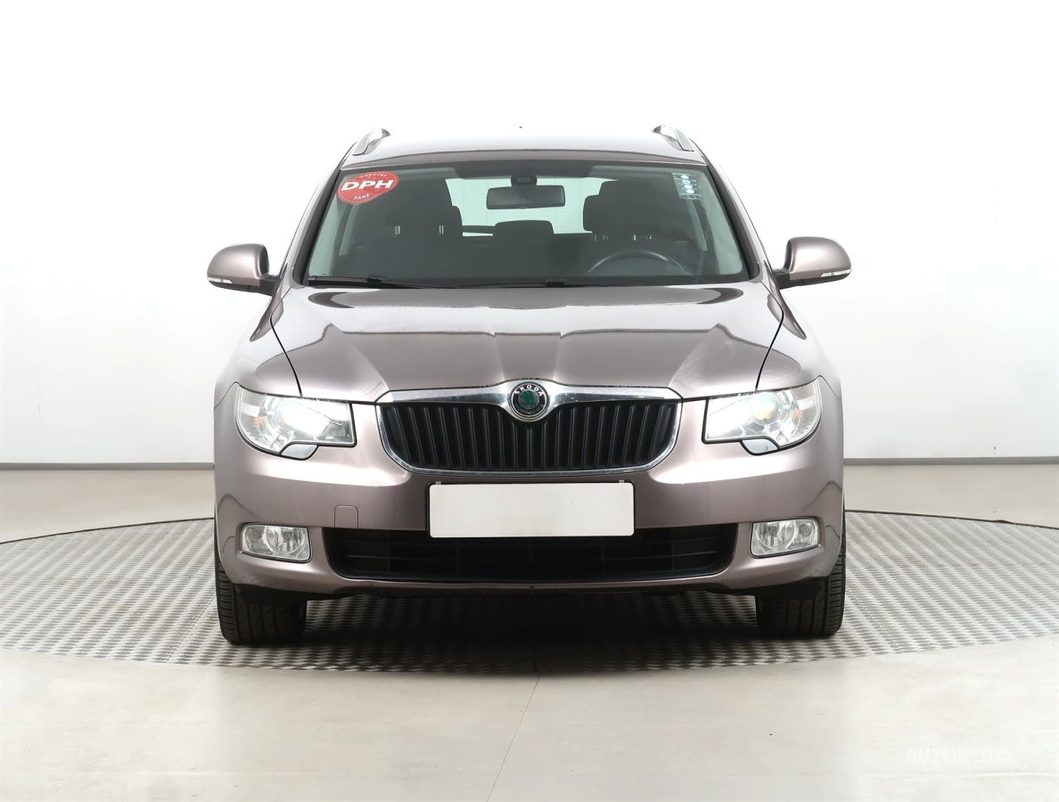 Škoda Superb, 2012 - pohled č. 2