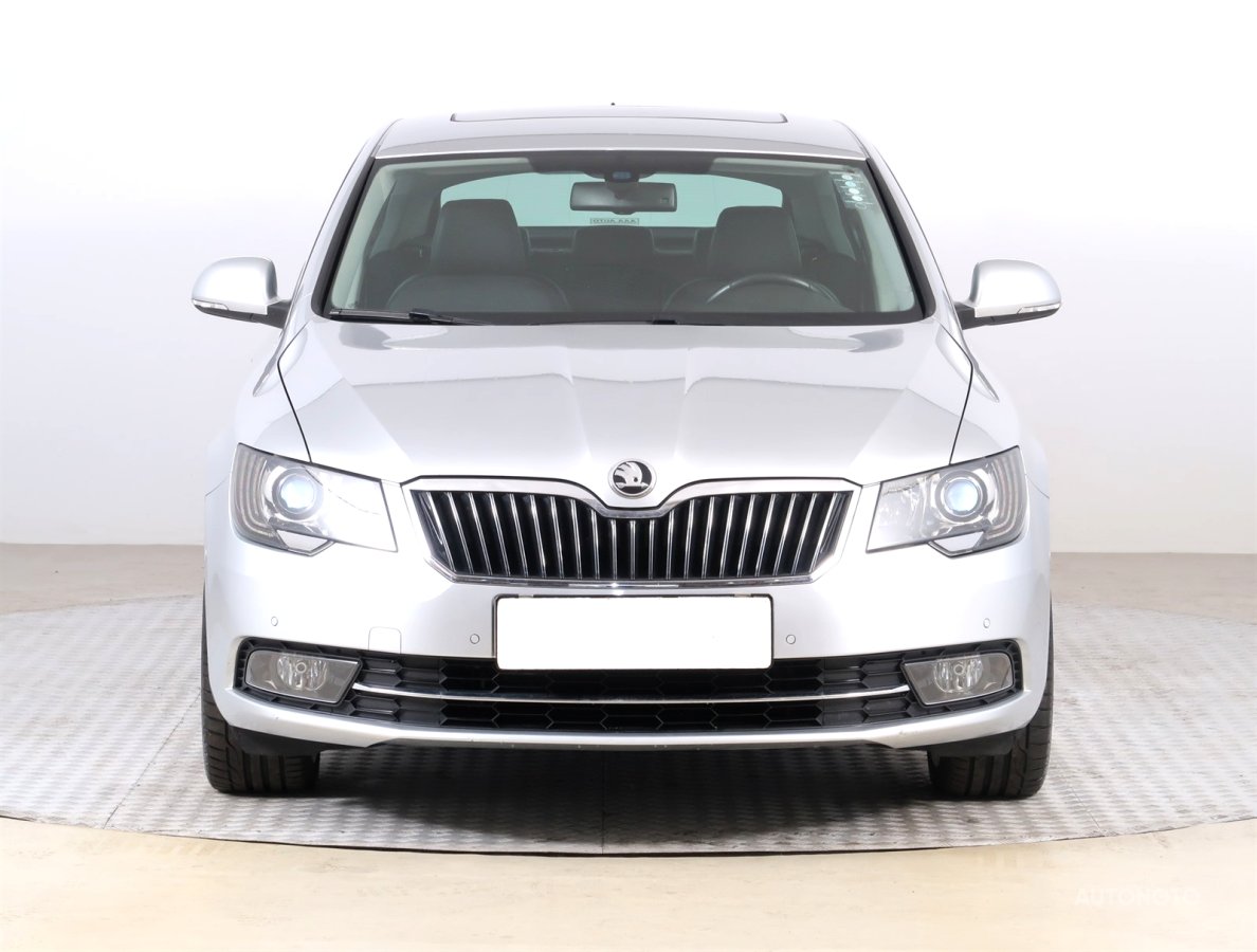Škoda Superb, 2014 - pohled č. 2
