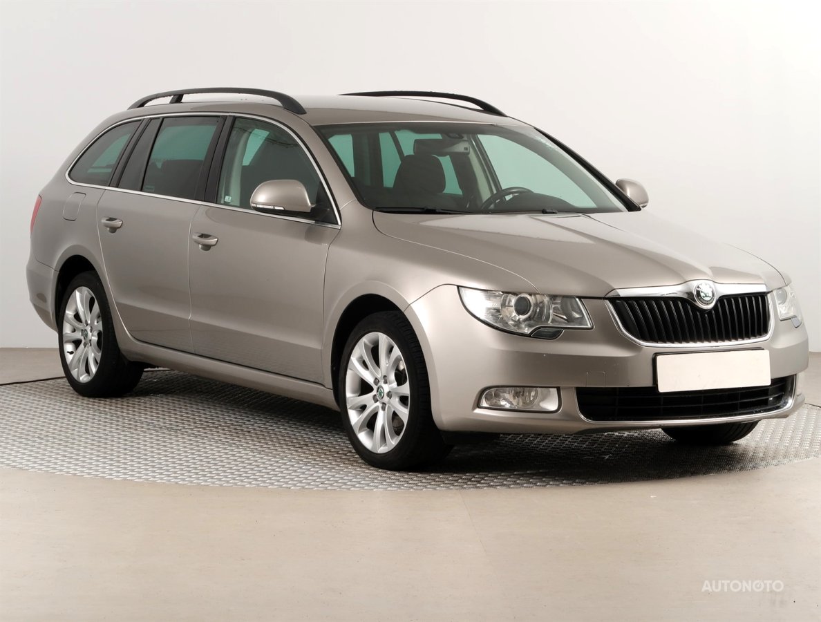 Škoda Superb, 2011 - celkový pohled