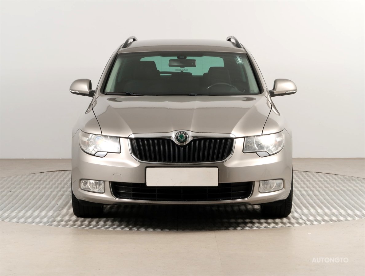 Škoda Superb, 2011 - pohled č. 2
