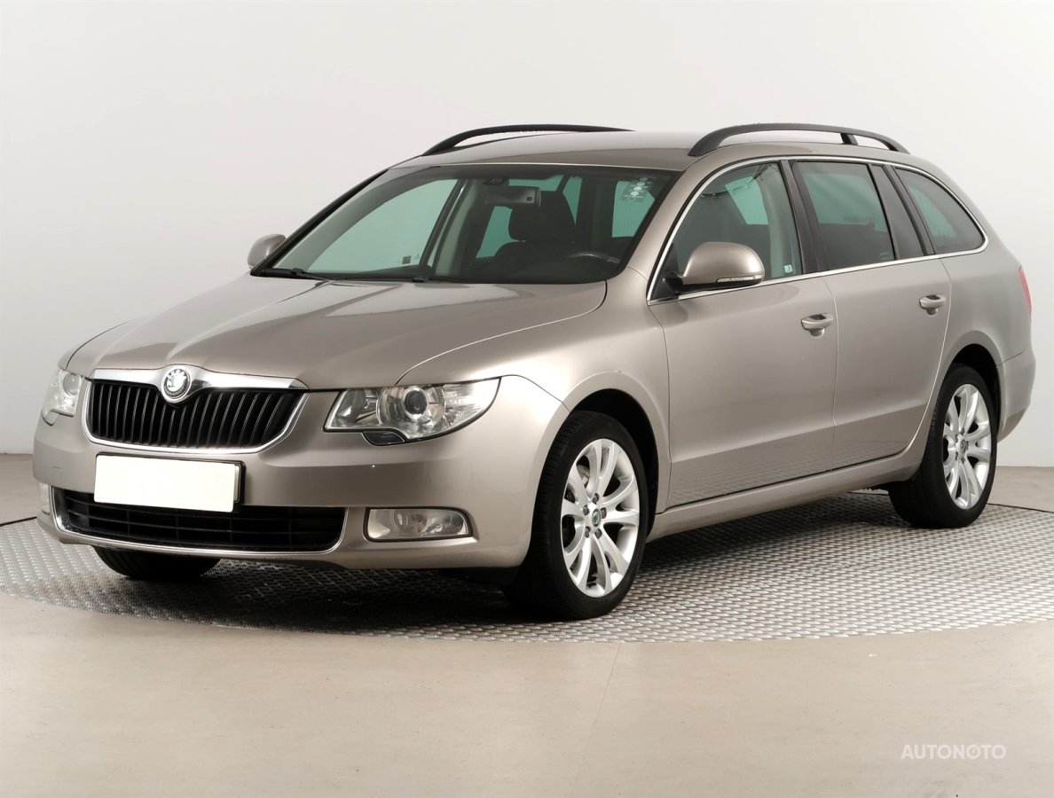 Škoda Superb, 2011 - pohled č. 3