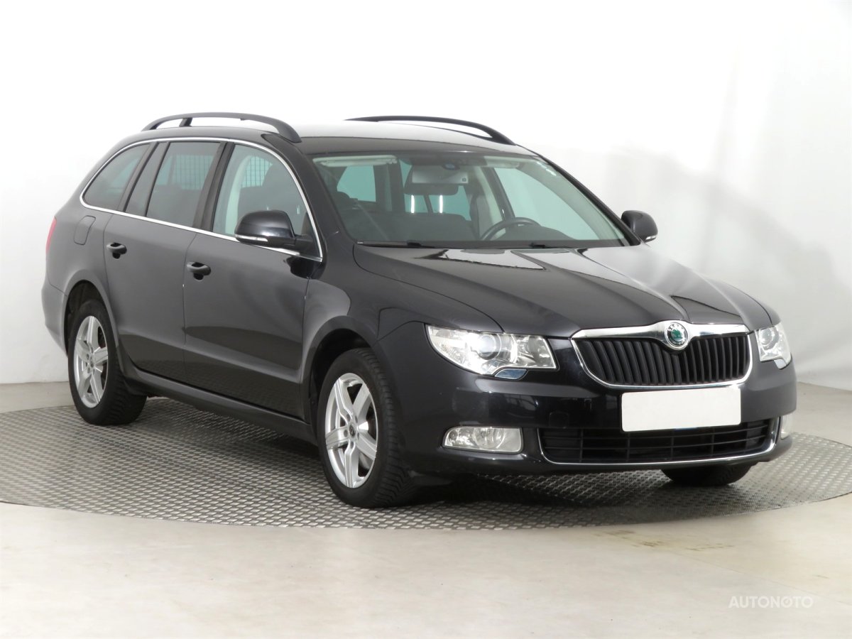 Škoda Superb, 2012 - celkový pohled