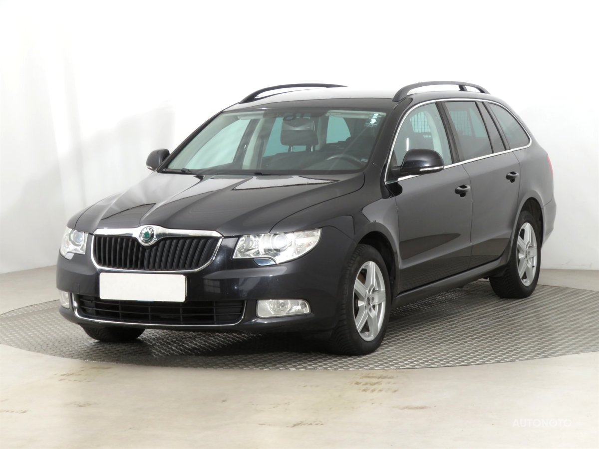 Škoda Superb, 2012 - pohled č. 3