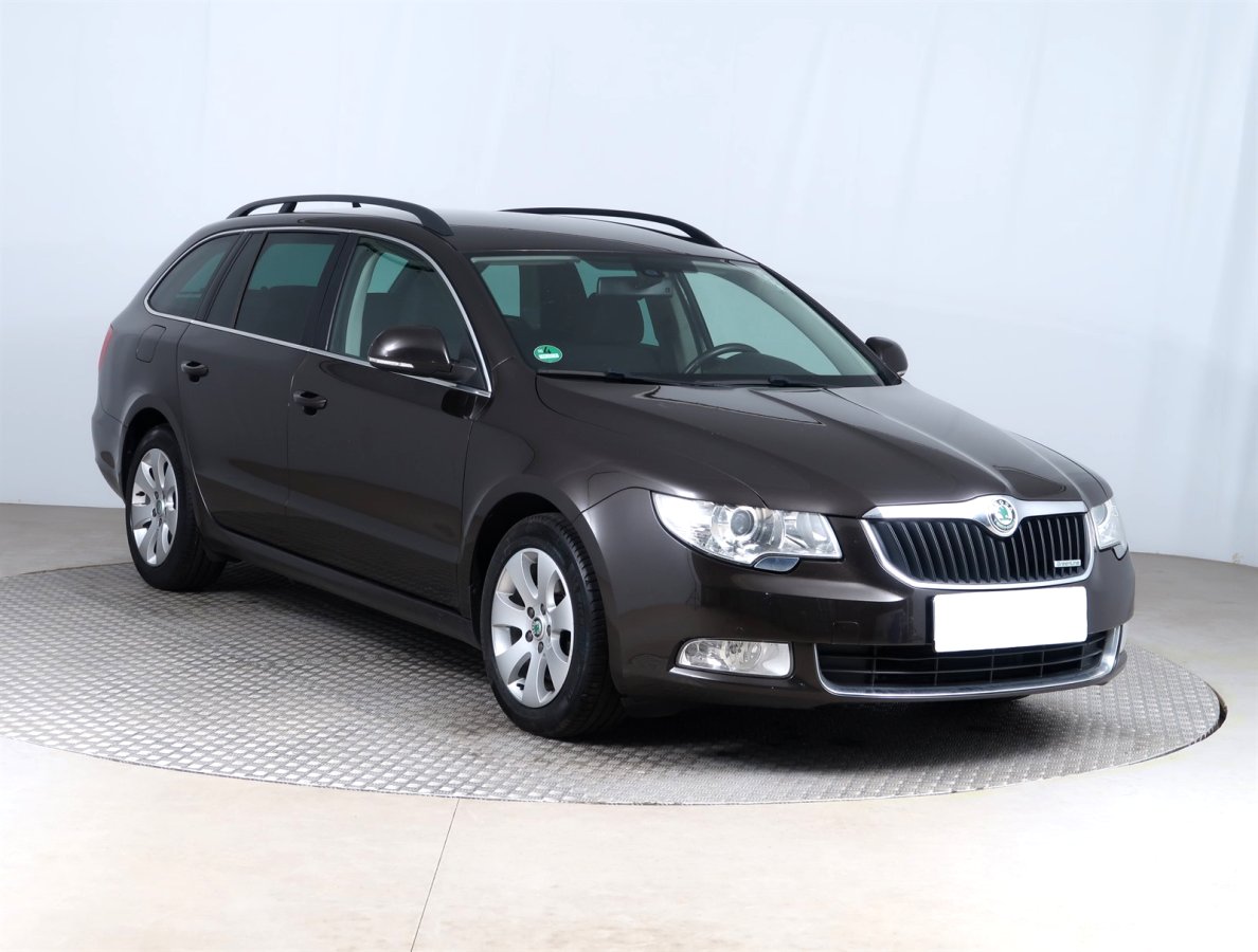 Škoda Superb, 2013 - celkový pohled