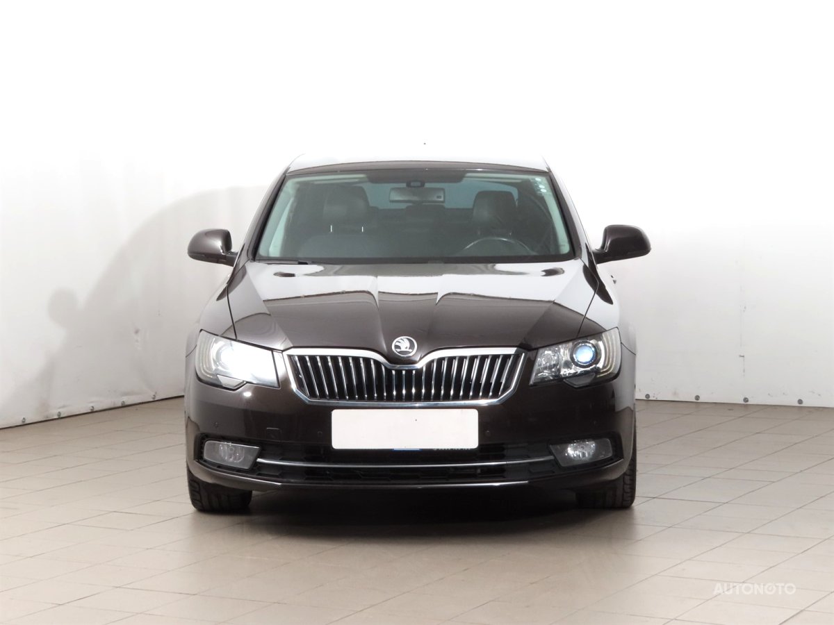 Škoda Superb, 2014 - pohled č. 2