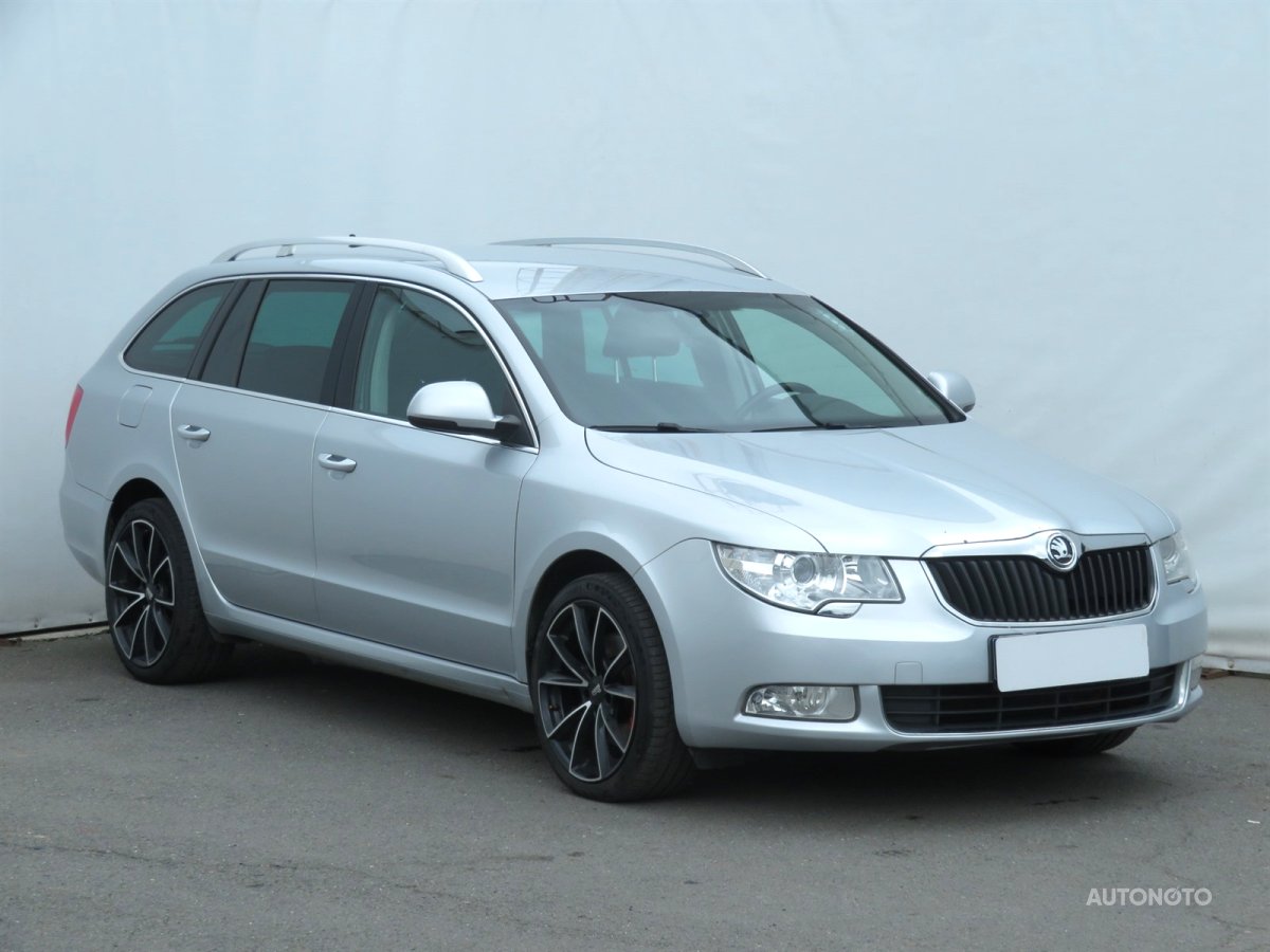 Škoda Superb, 2011 - celkový pohled