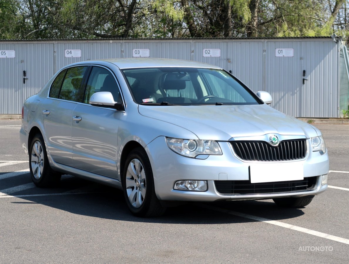 Škoda Superb, 2012 - celkový pohled
