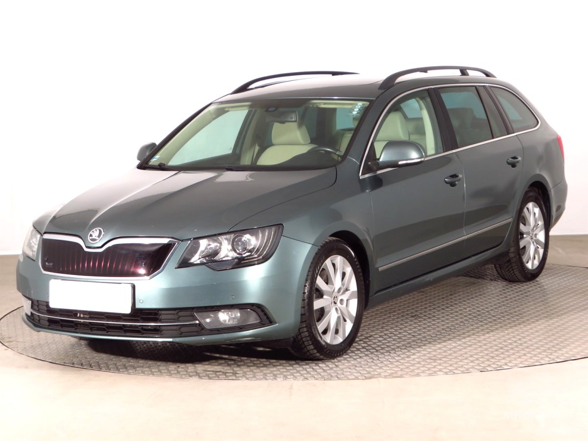 Škoda Superb, 2013 - pohled č. 3