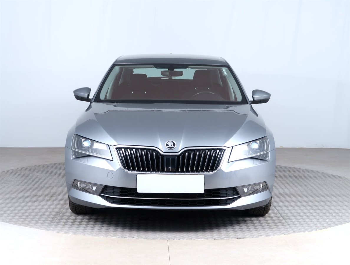 Škoda Superb, 2018 - pohled č. 2