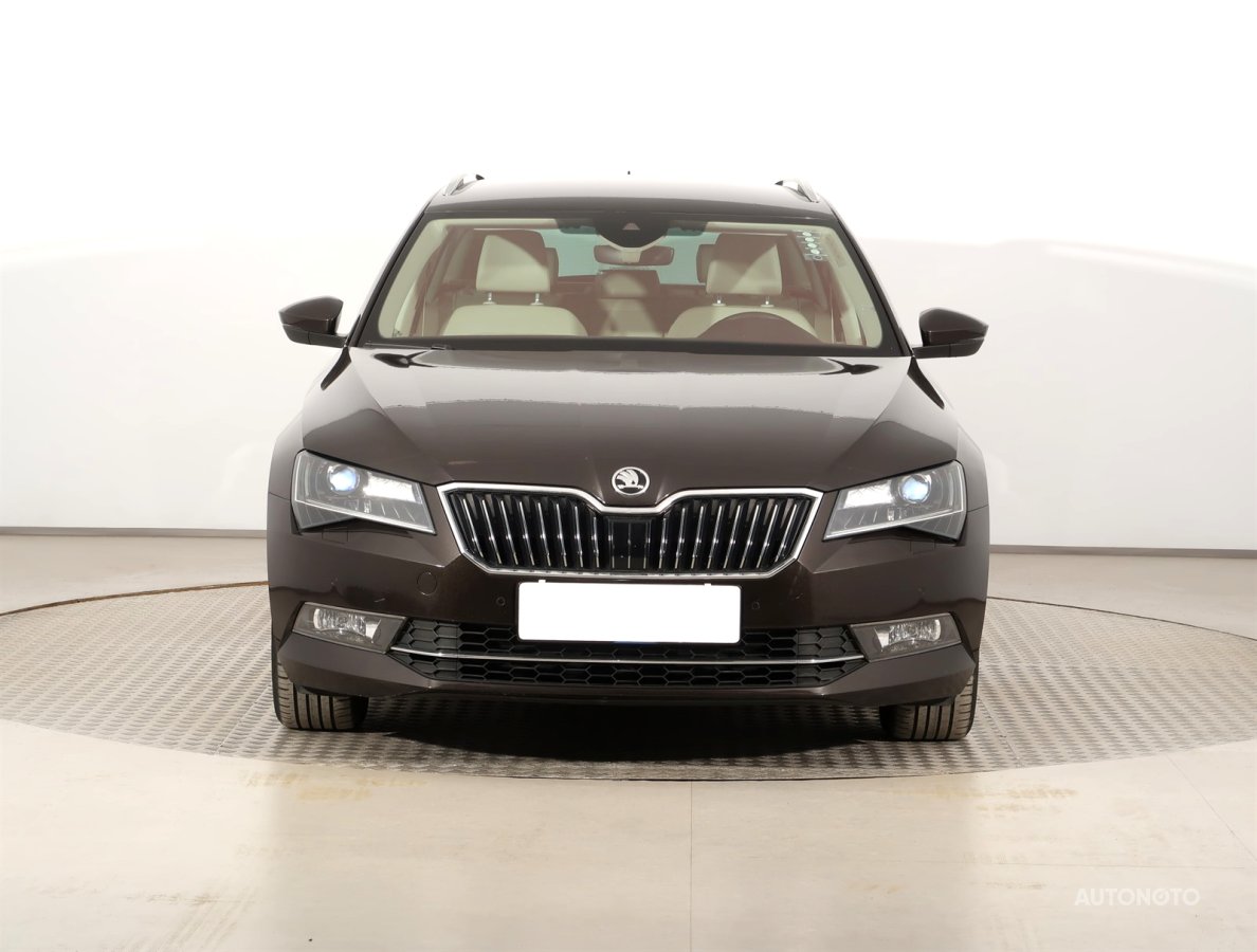 Škoda Superb, 2017 - pohled č. 2