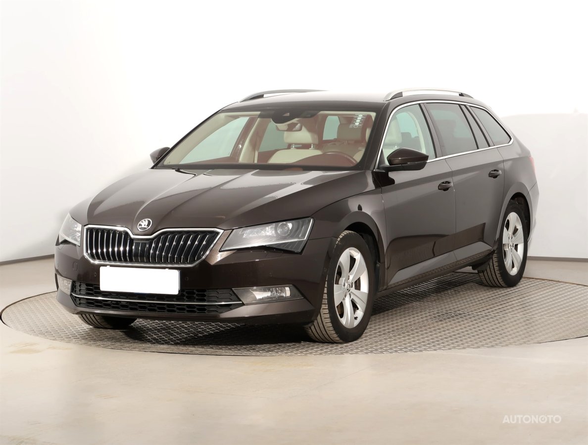 Škoda Superb, 2017 - pohled č. 3