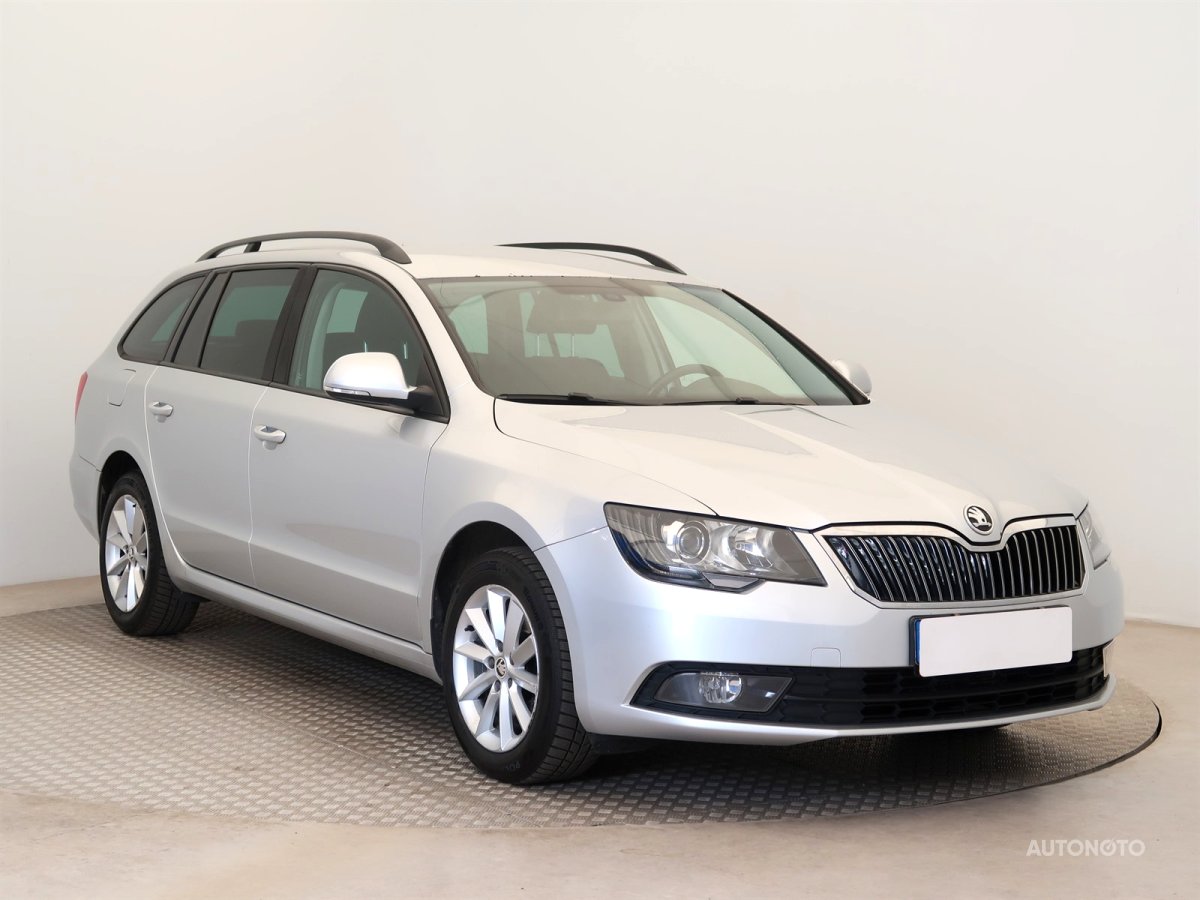 Škoda Superb, 2013 - celkový pohled
