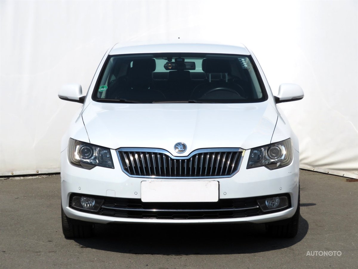 Škoda Superb, 2014 - pohled č. 2