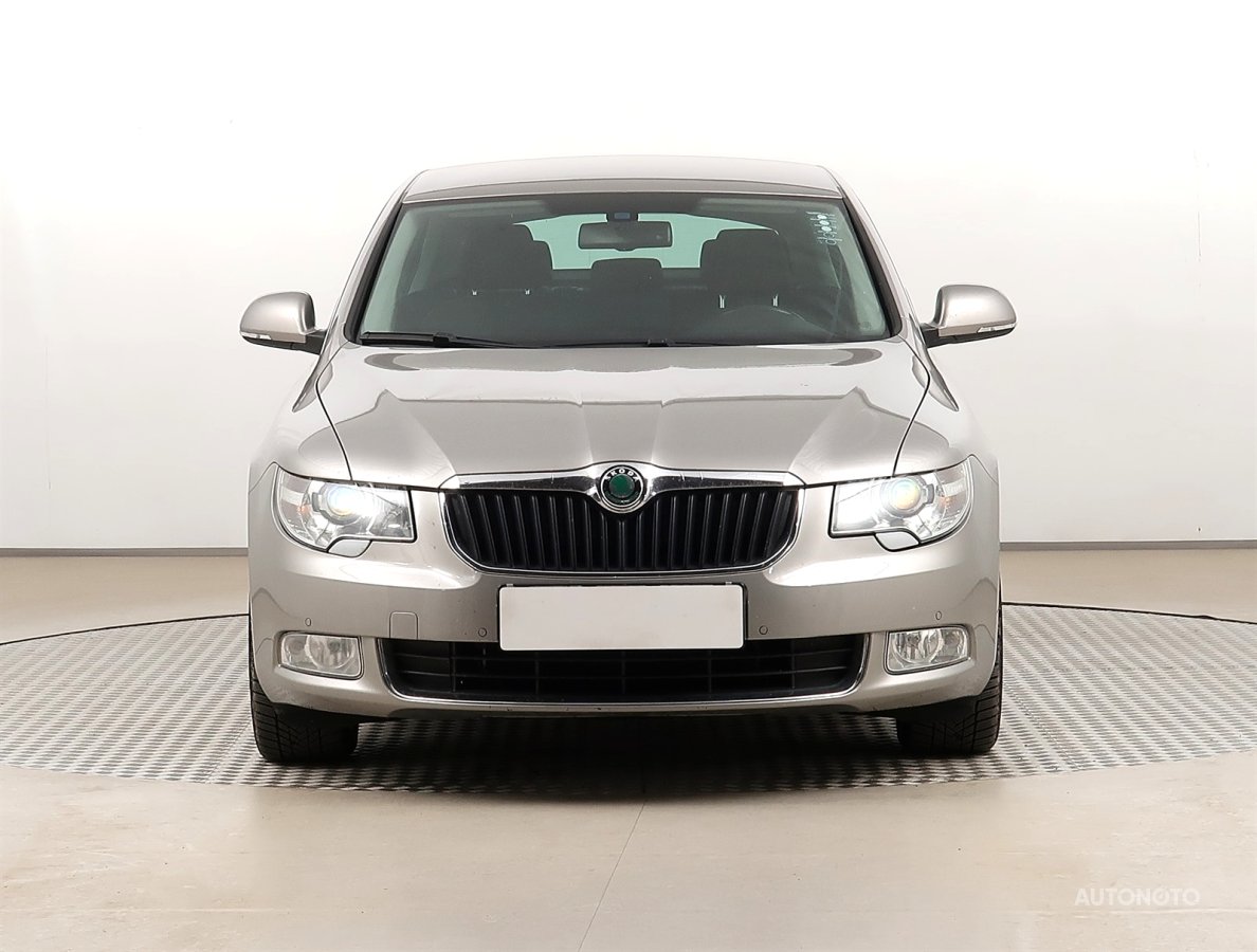 Škoda Superb, 2012 - pohled č. 2