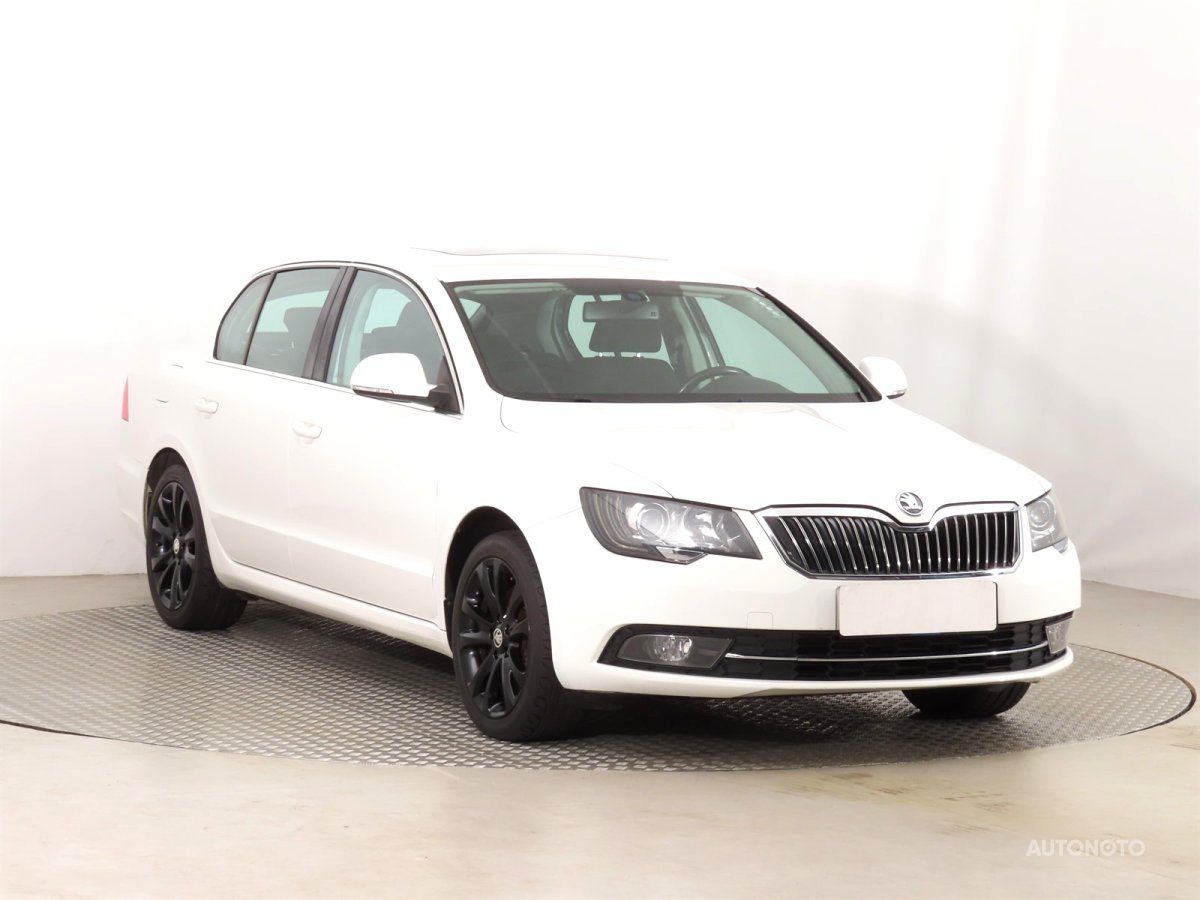 Škoda Superb, 2013 - celkový pohled
