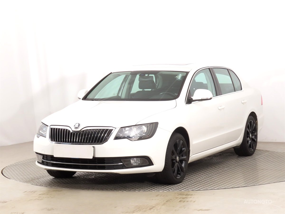Škoda Superb, 2013 - pohled č. 3