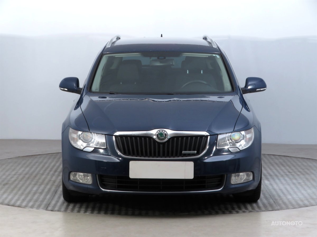 Škoda Superb, 2011 - pohled č. 2