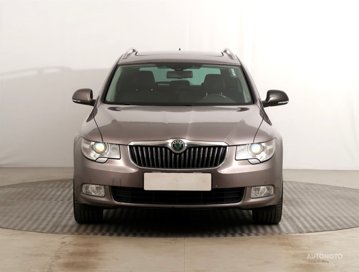 Škoda Superb, 2011 - pohled č. 2