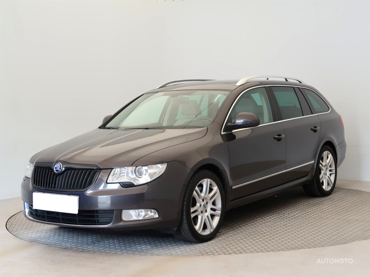 Škoda Superb, 2011 - pohled č. 3