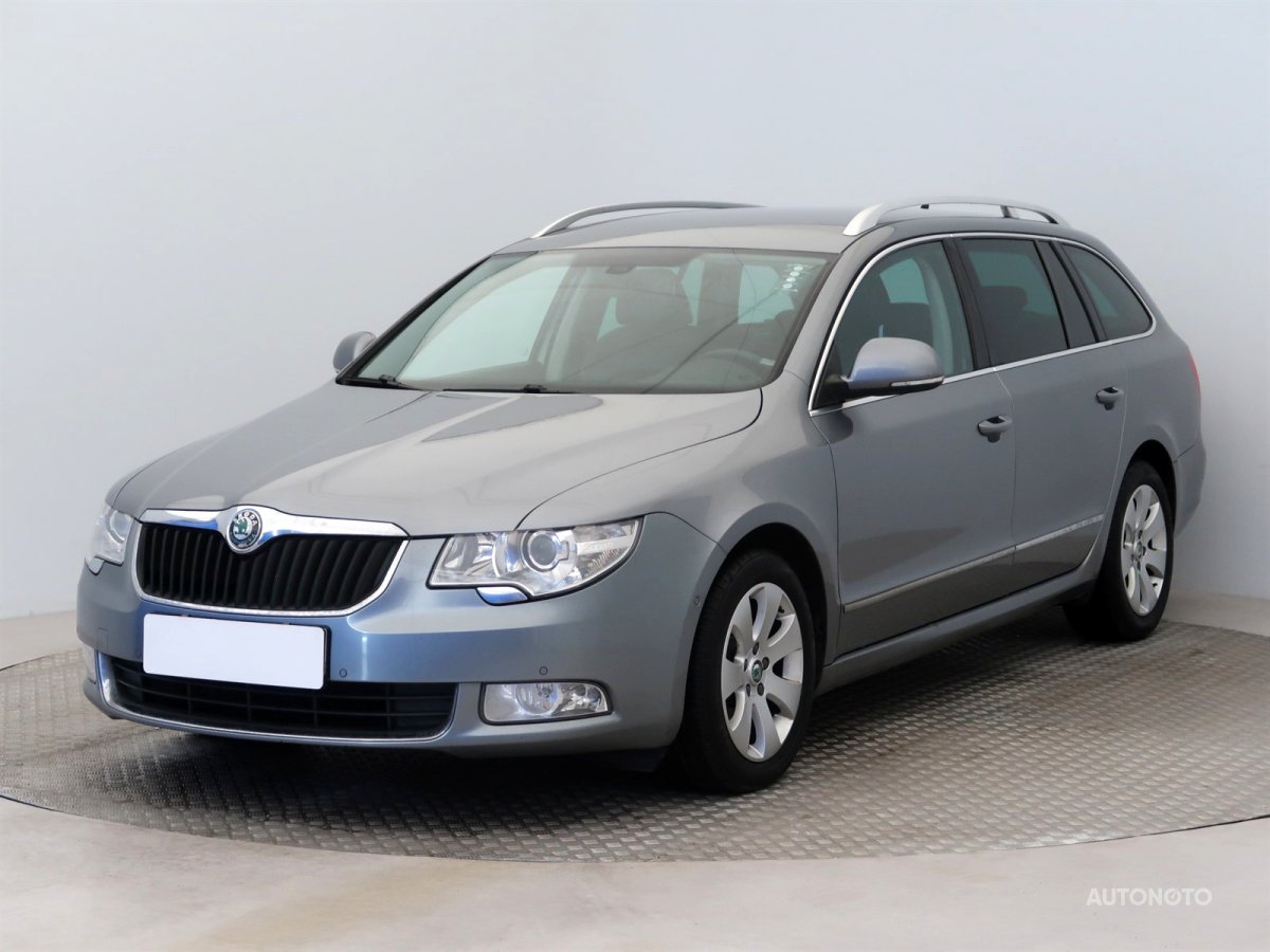 Škoda Superb, 2011 - pohled č. 3