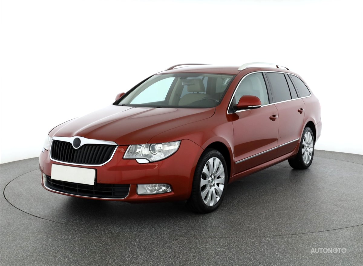 Škoda Superb, 2011 - pohled č. 3