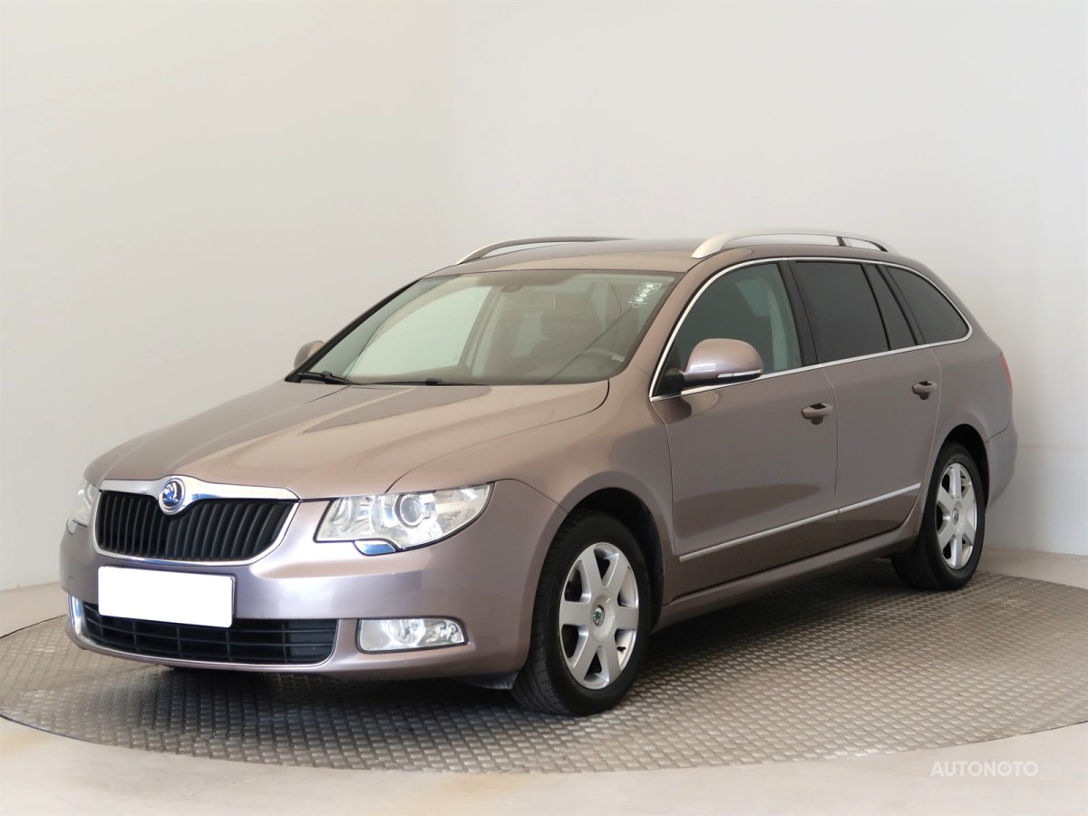 Škoda Superb, 2011 - pohled č. 3