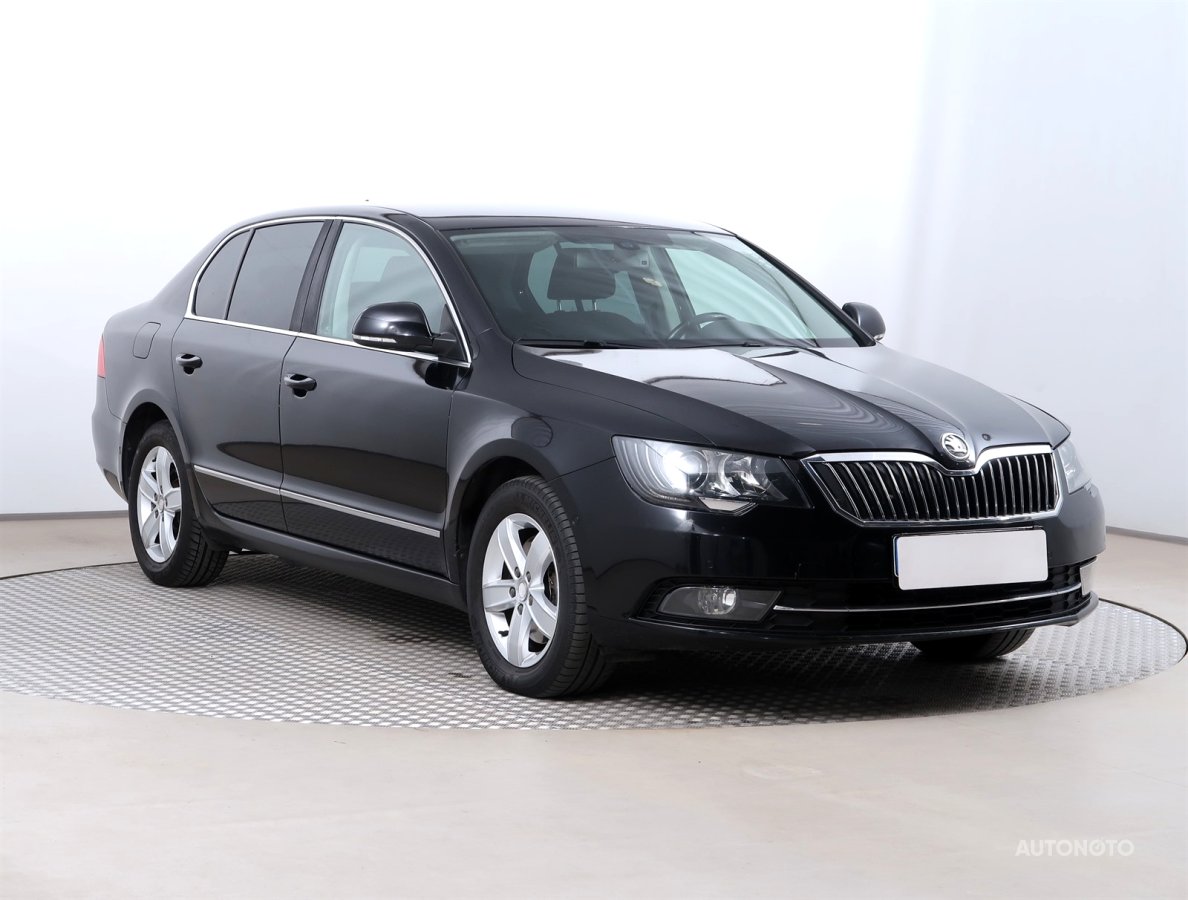 Škoda Superb, 2013 - celkový pohled