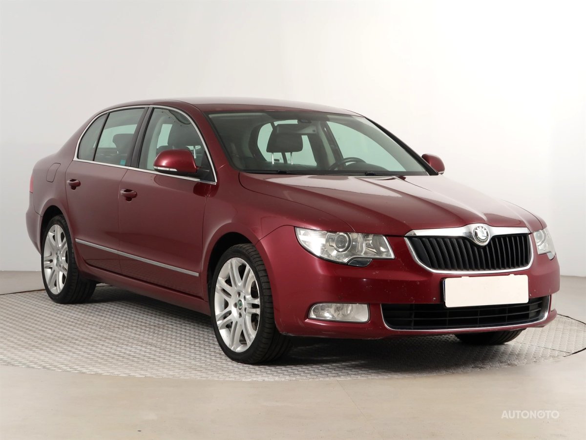 Škoda Superb, 2012 - celkový pohled
