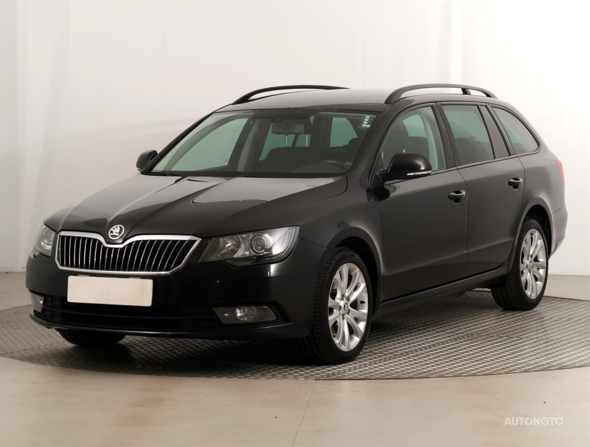 Škoda Superb, 2013 - pohled č. 3