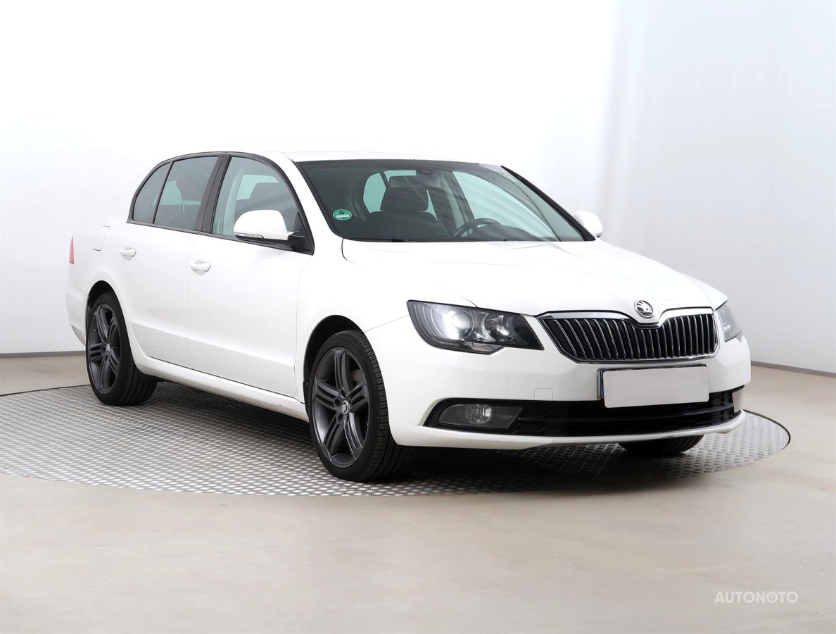 Škoda Superb, 2013 - celkový pohled