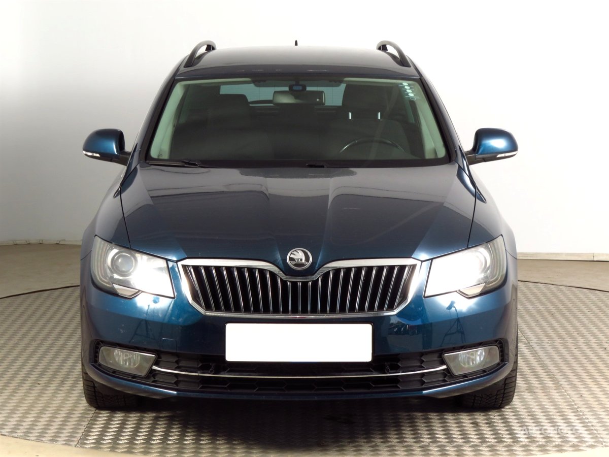 Škoda Superb, 2013 - pohled č. 2