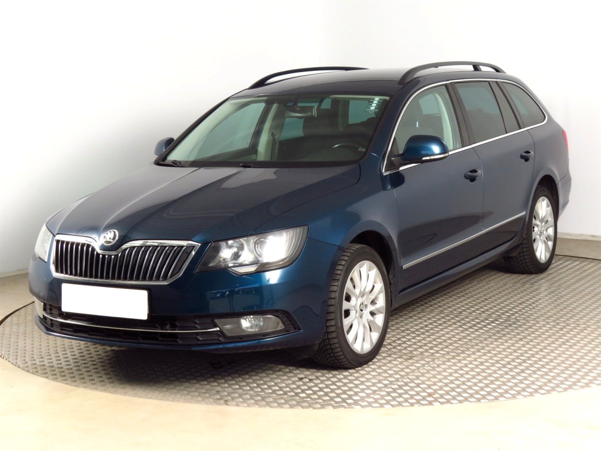 Škoda Superb, 2013 - pohled č. 3