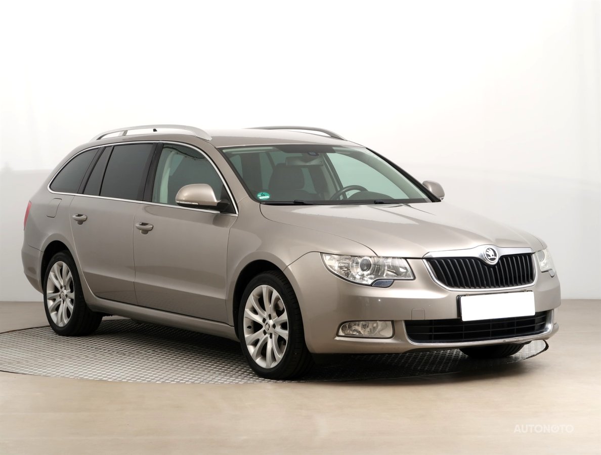 Škoda Superb, 2011 - celkový pohled