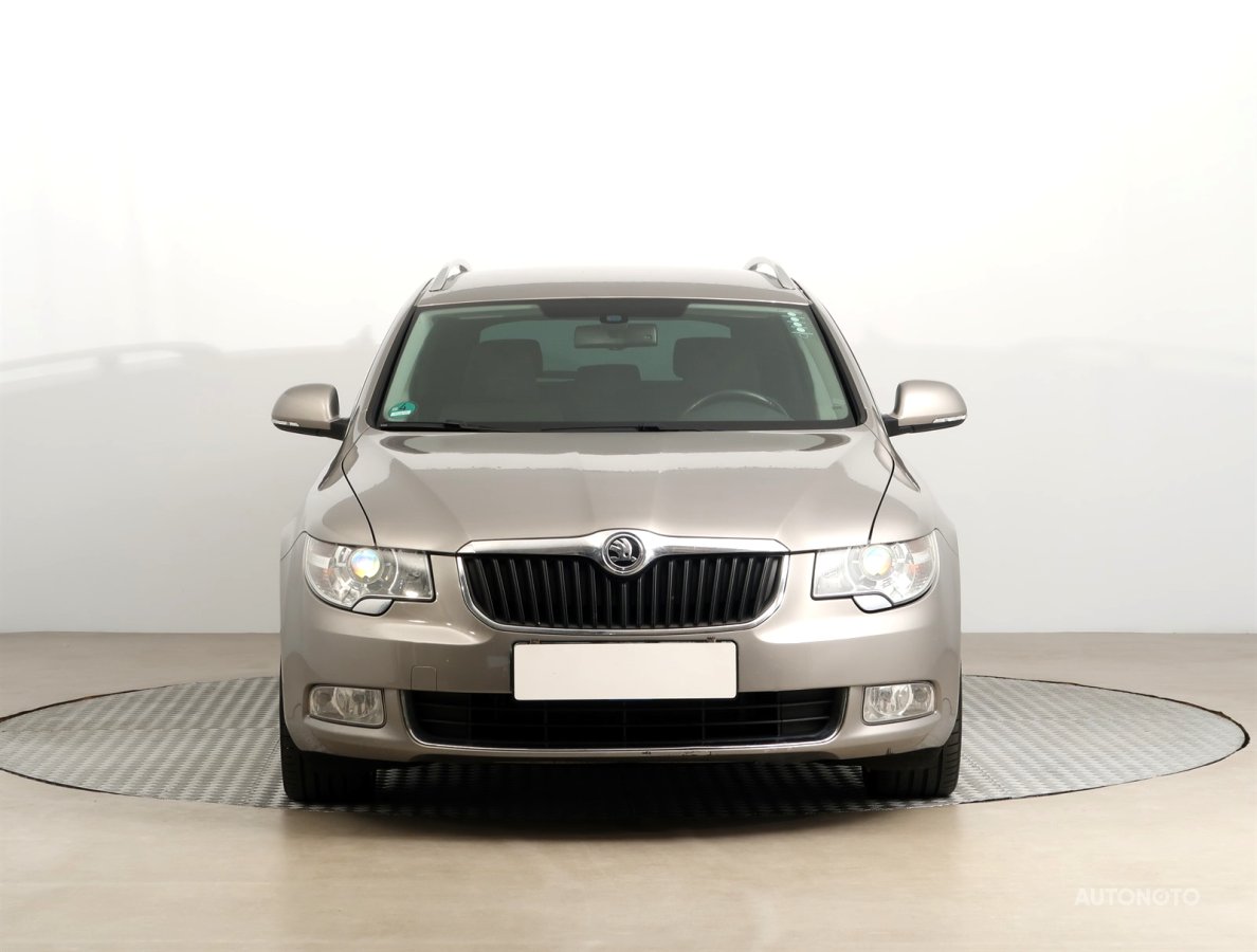 Škoda Superb, 2011 - pohled č. 2
