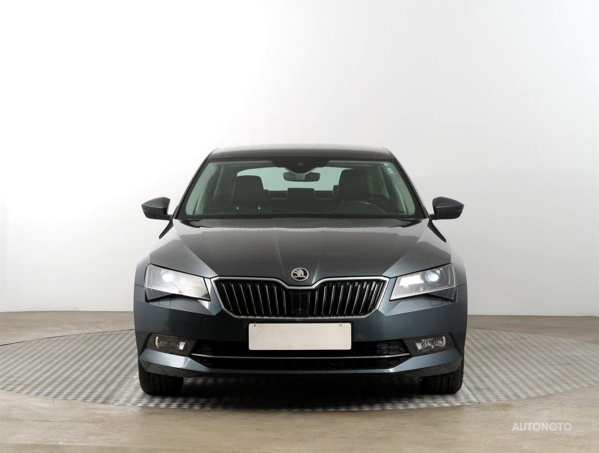 Škoda Superb, 2018 - pohled č. 2