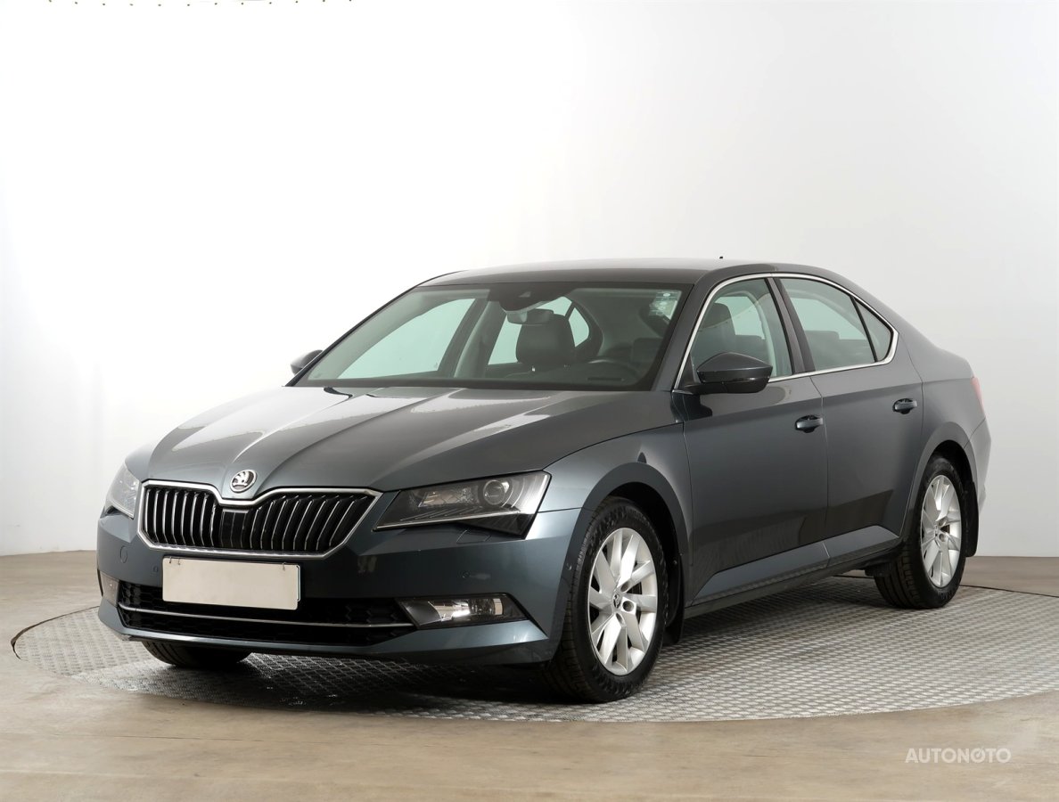 Škoda Superb, 2018 - pohled č. 3