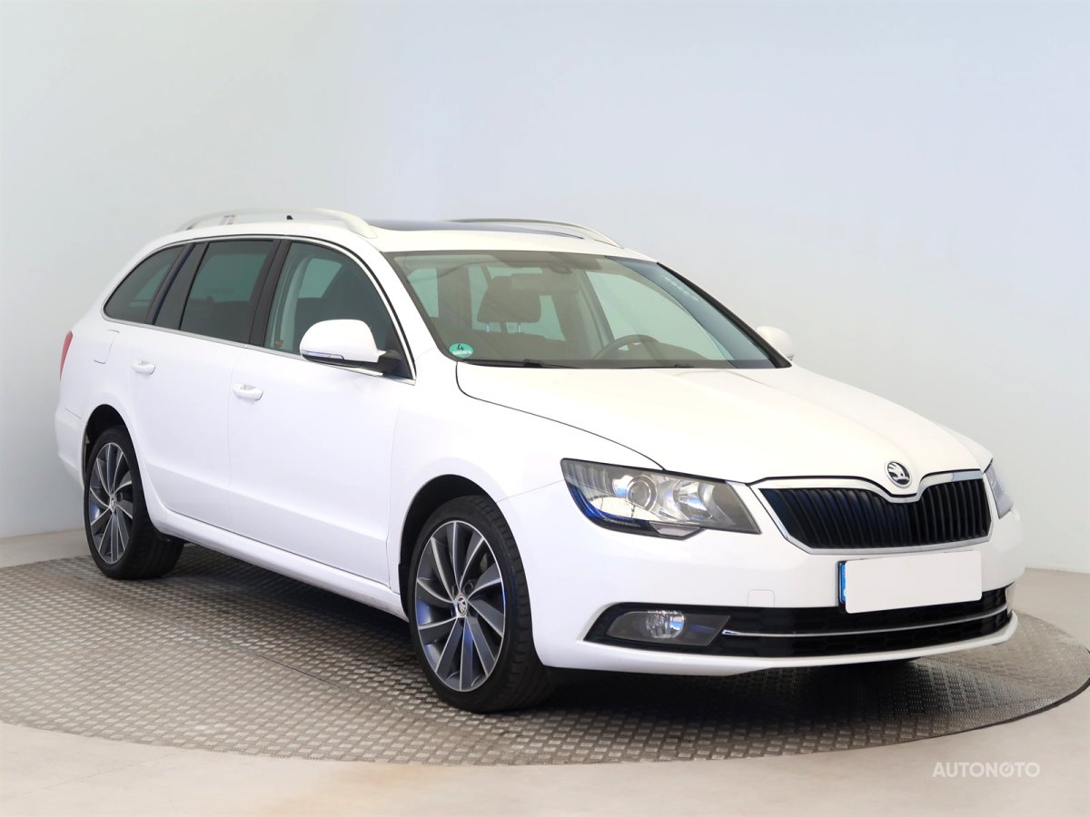 Škoda Superb, 2013 - celkový pohled