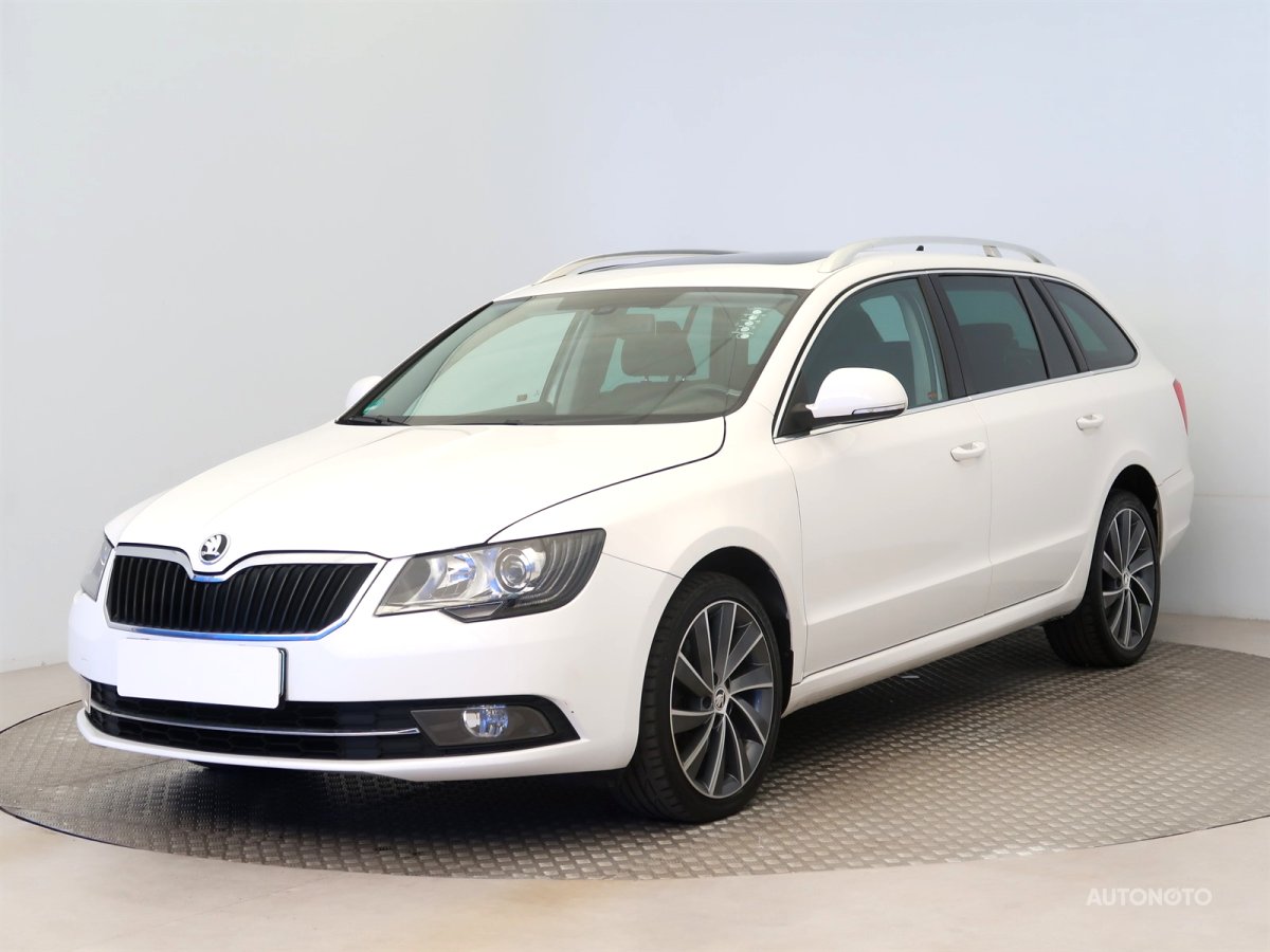 Škoda Superb, 2013 - pohled č. 3