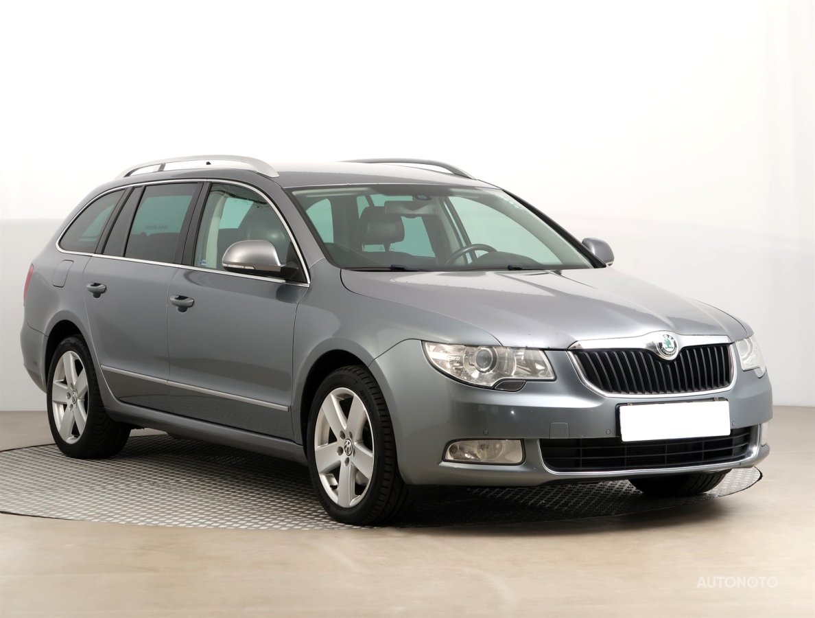 Škoda Superb, 2011 - celkový pohled