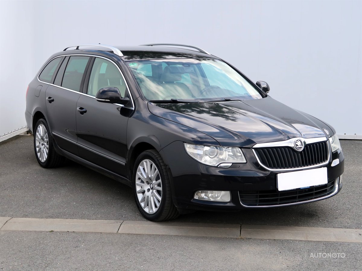 Škoda Superb, 2012 - celkový pohled