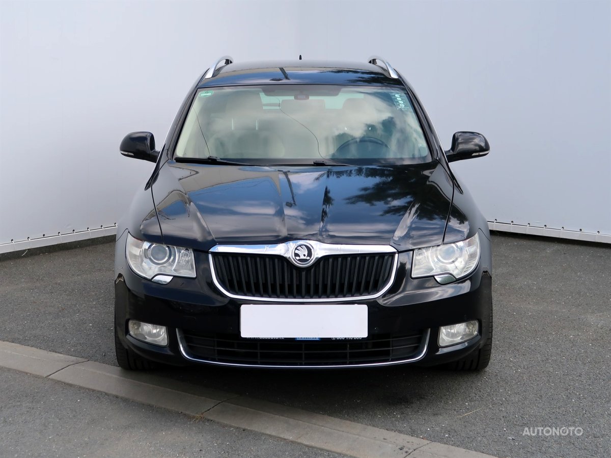 Škoda Superb, 2012 - pohled č. 2